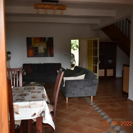 Maison De Pour 10 Personnes De 4 Front De Corse-du-sud אפייטו