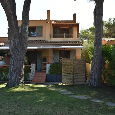Hébergement de vacances Maison De Pour 10 Personnes De 4 Front De Corse-du-sud