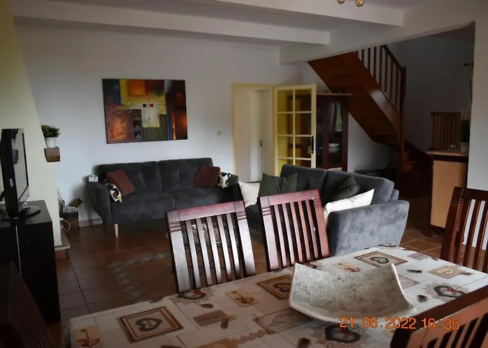 Casa de Férias Maison De Pour 10 Personnes De 4 Front De Corse-du-sud Appietto