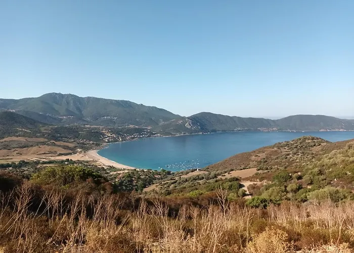 Maison De Pour 10 Personnes De 4 Front De Corse-du-sud Casa de Férias