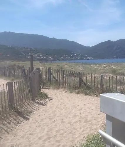 Maison De Pour 10 Personnes De 4 Front De Corse-du-sud Casa de Férias