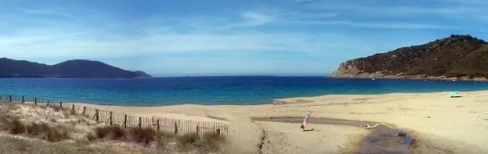 Maison De Pour 10 Personnes De 4 Front De Corse-du-sud Casa de Férias Appietto