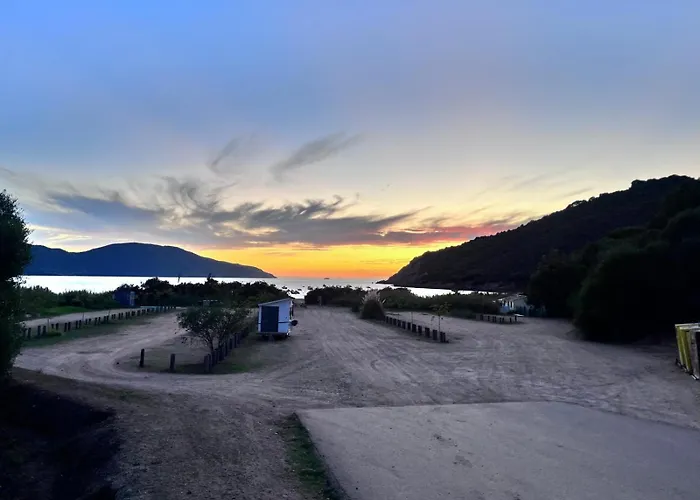 Maison De Pour 10 Personnes De 4 Front De Corse-du-sud Casa de Férias Appietto